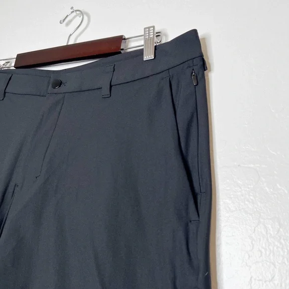 Lululemon Shorts Mens Commission Classic-Fit Short 9" - Picture 4 of 8